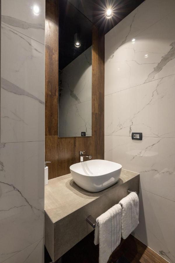 Roof 69 Rooms 斯普利特 外观 照片