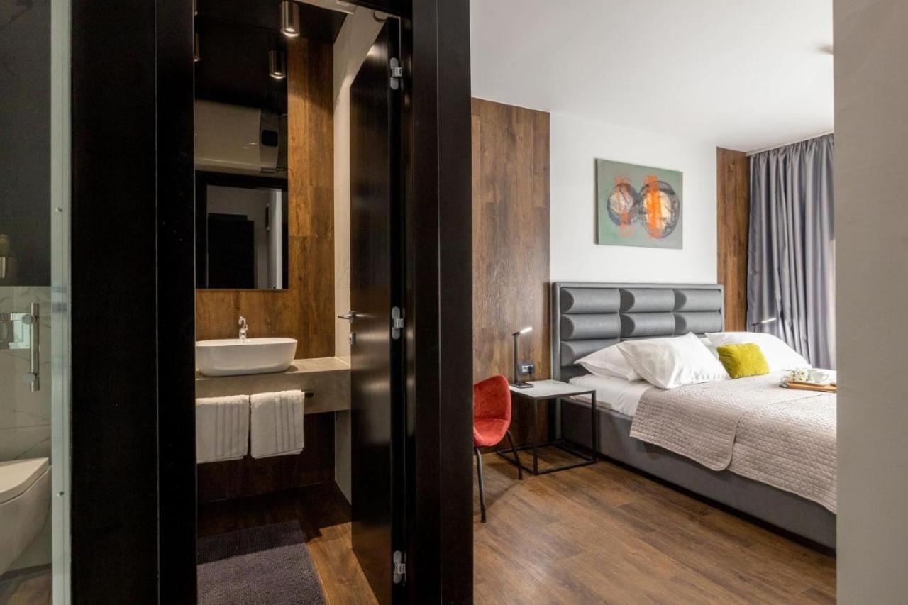 Roof 69 Rooms 斯普利特 外观 照片