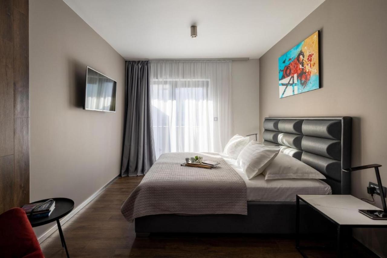 Roof 69 Rooms 斯普利特 外观 照片