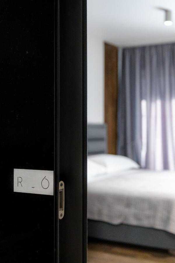 Roof 69 Rooms 斯普利特 外观 照片